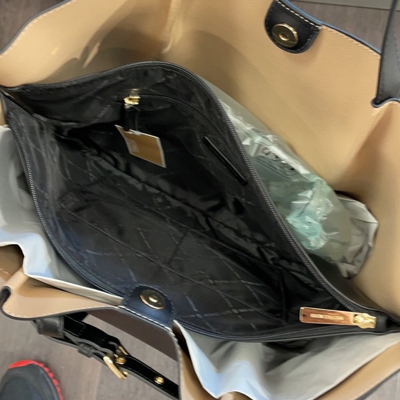 Michael Kors Emilia Large Tote Leather Shoulder Purse Handbag - Picture 6 of 16